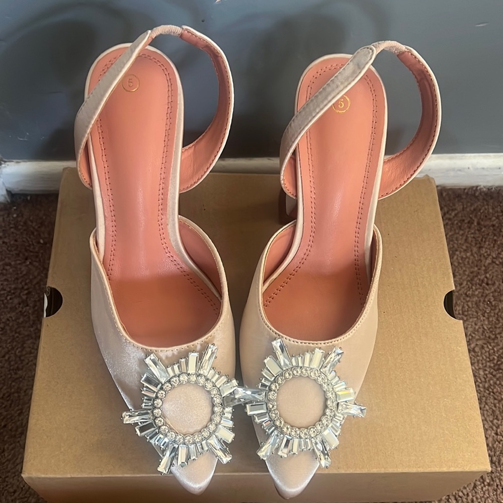 Nude High Heel Crystal Pointed Toe Pumps